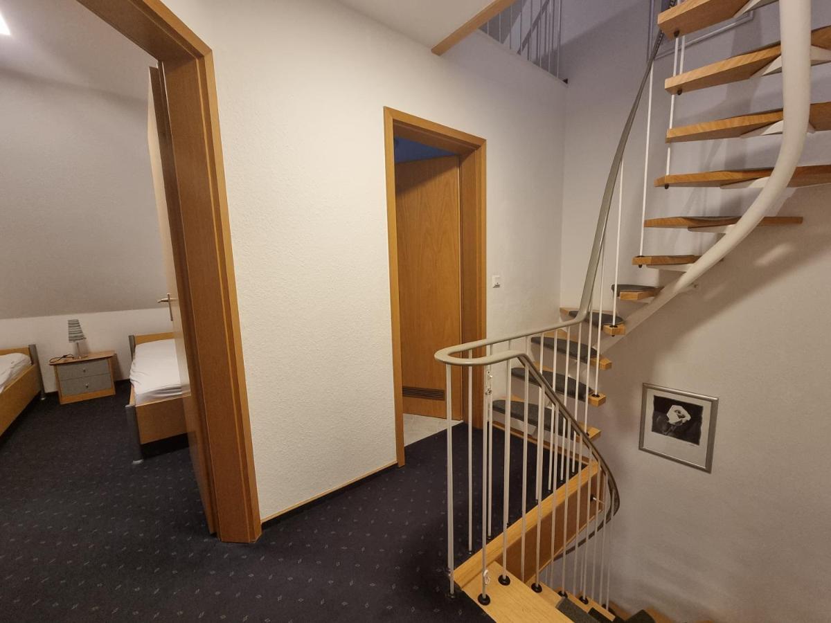 Ferienhaus Steuerbord Im Bootshaus Neßmersiel Esterno foto