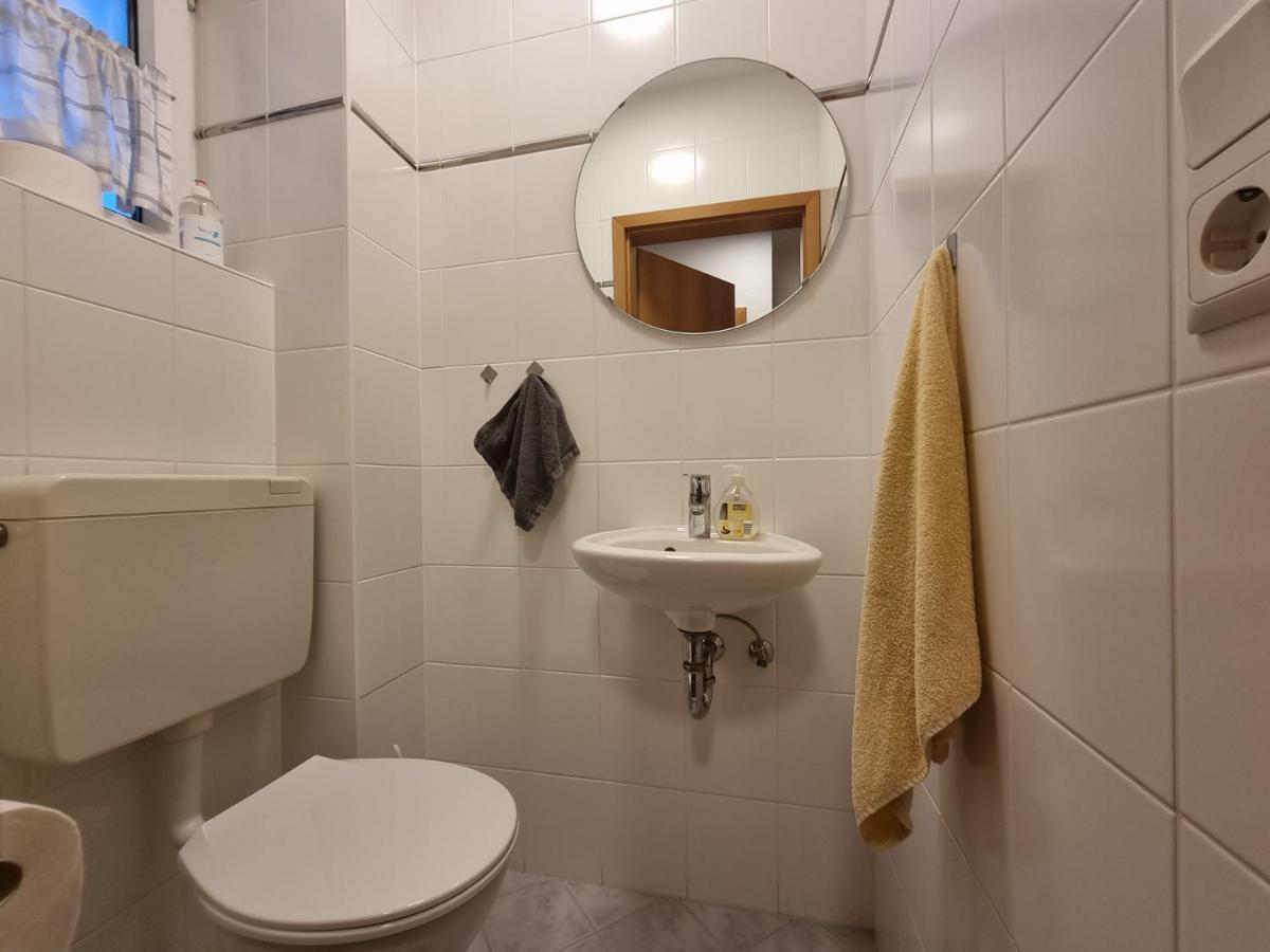 Ferienhaus Steuerbord Im Bootshaus Neßmersiel Esterno foto