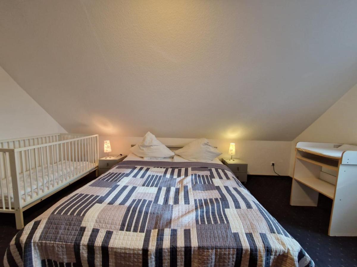 Ferienhaus Steuerbord Im Bootshaus Neßmersiel Esterno foto